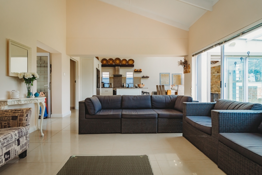 3 Bedroom Property for Sale in Dormehls Drift Western Cape